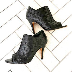 COLE HAAN Black Leather High Heel Peep Toe Shoe Women Size 6.5